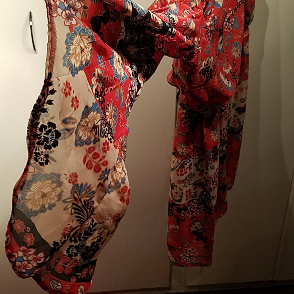 Dress - Picture 3 of 3